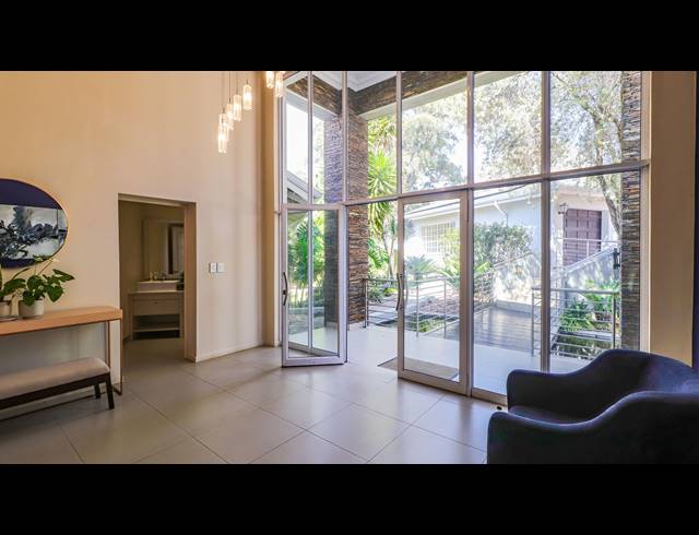 5 BEDROOM HOUSE FOR SALE IN BRYANSTON